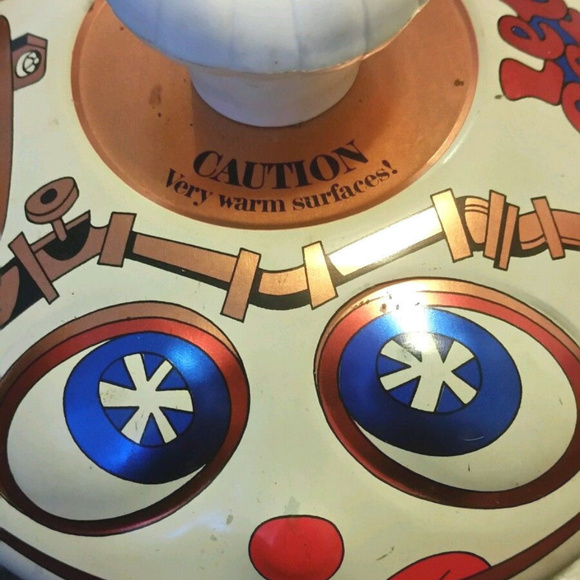 Makery Bakery tin toy/ warmer from 1966 Mattel Met - VINTAGE - Picture 3 of 9